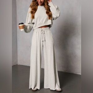 (NWT) Vici Light Gray Wide Leg Drawstring Pants and Sweatshirt